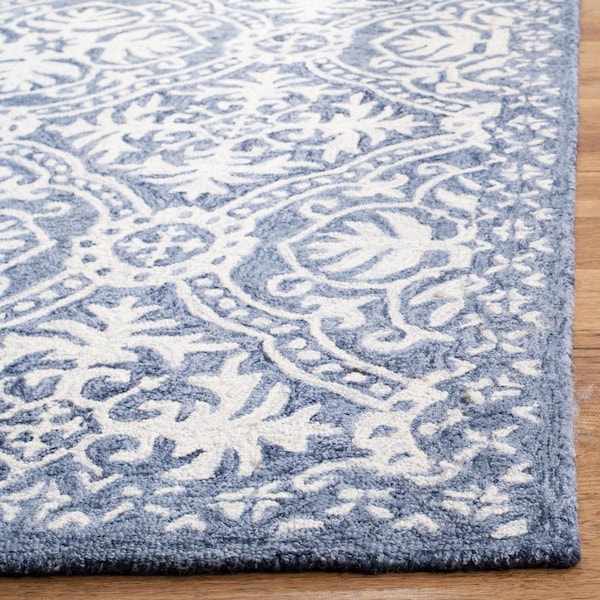 Safavieh 5 x 5 ft. Micro-loop 600 Hand Tufted Area Rug Blue & Ivory MLP606M-5SQ - main